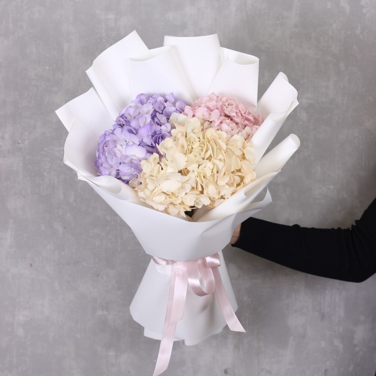 buket iz trekh gortenzij 3